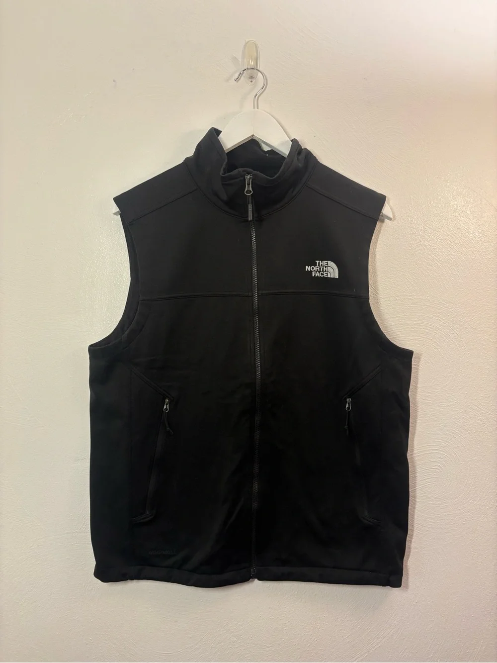The North Face Black Men's Softshell Vest with Zip Pockets Size Medium